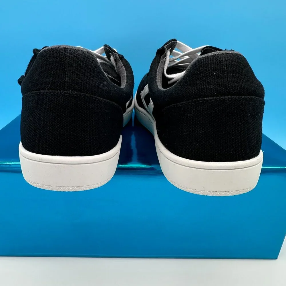NWOB BILLY Footwear CS Core Skate Street Low Tops Sneaker, Size 10M, Black/White